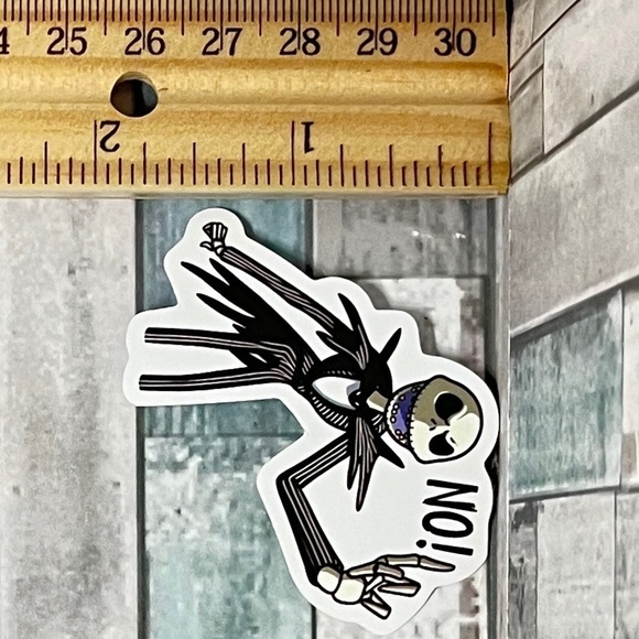 ๐10/$10๐ Nightmare Before Christmas Waterproof Vinyl Sticker Decal - Picture 2 of 2